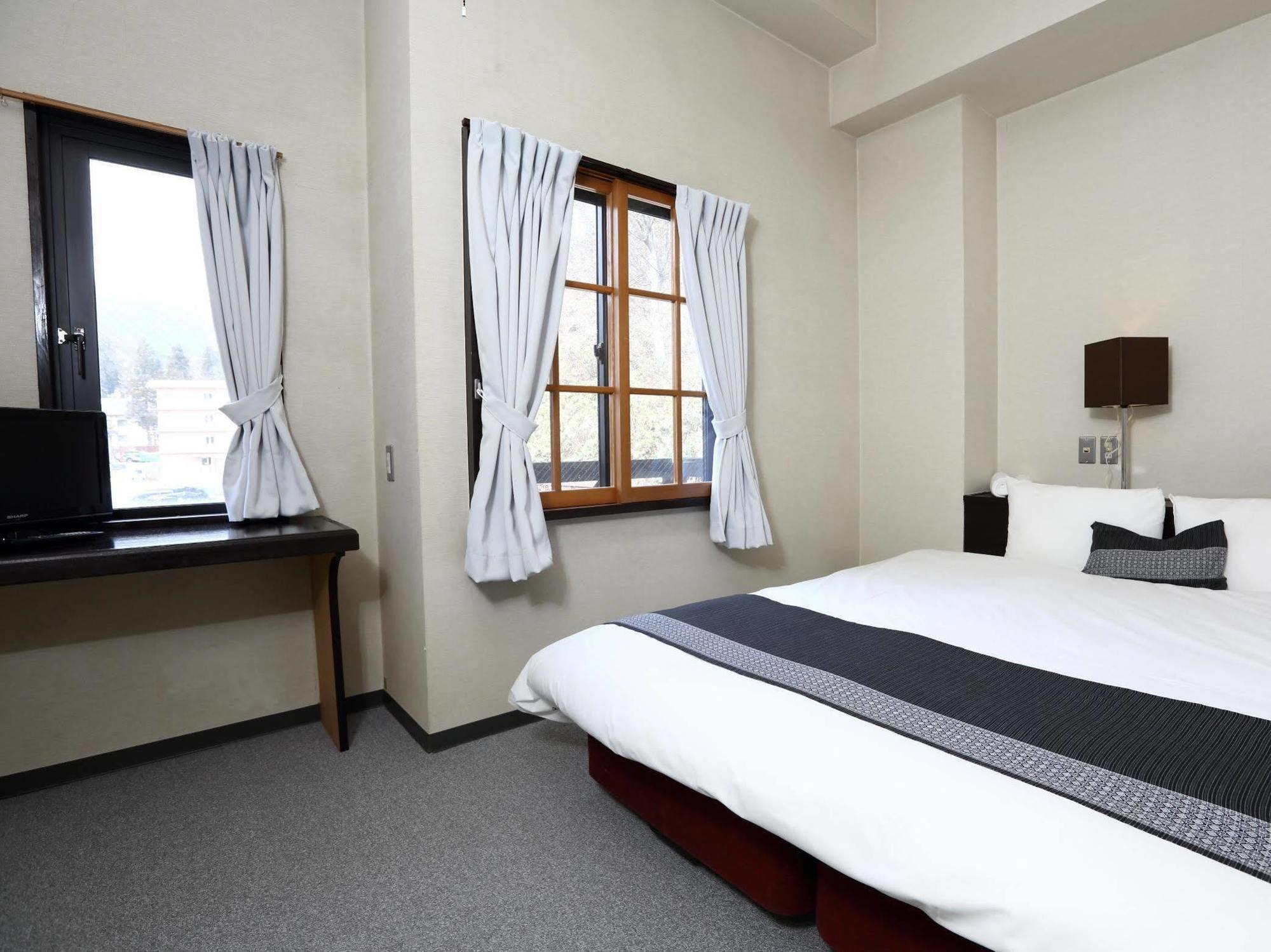 Hakuba Gondola Hotel Extérieur photo